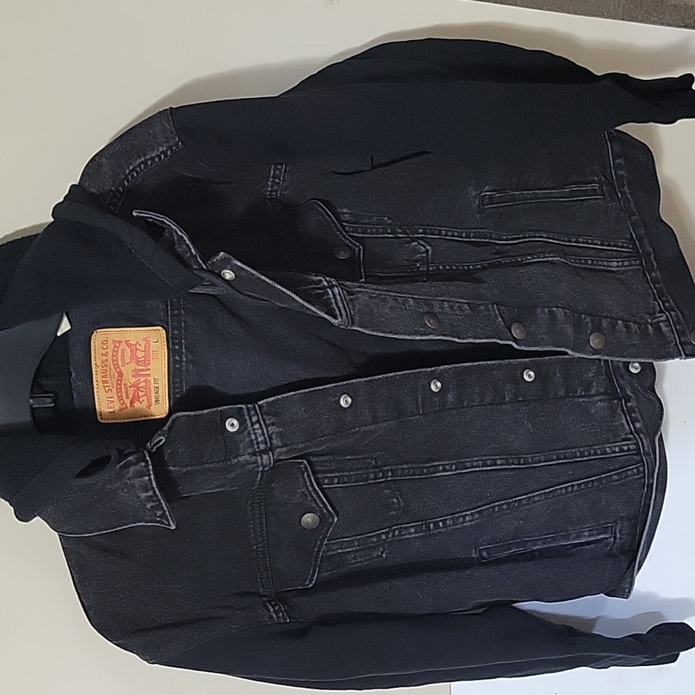 Jean jacket with hood